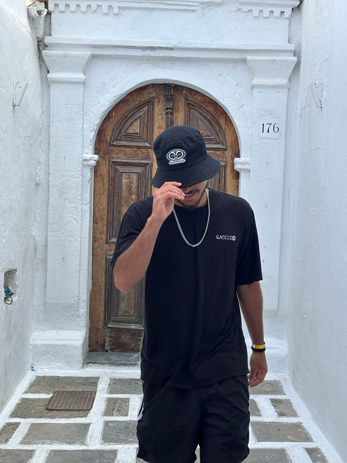 BLACK BUCKET HAT [ RUBBER LOGO ]